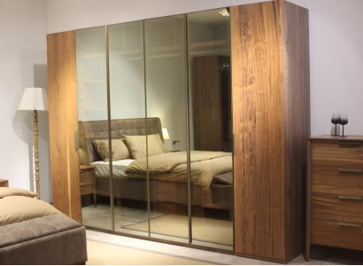 Bedroom Design Furniture Wardrobe Luxury Wood Brown Cabinets new